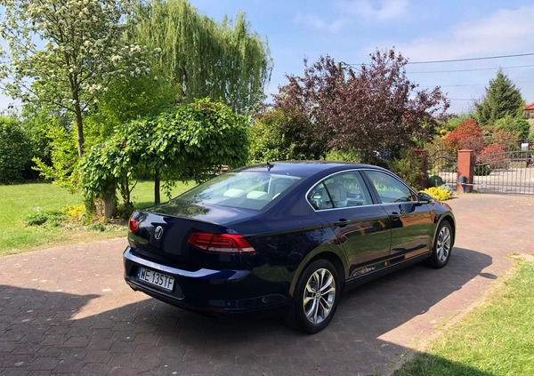 Volkswagen Passat cena 88000 przebieg: 78055, rok produkcji 2018 z Legnica małe 56